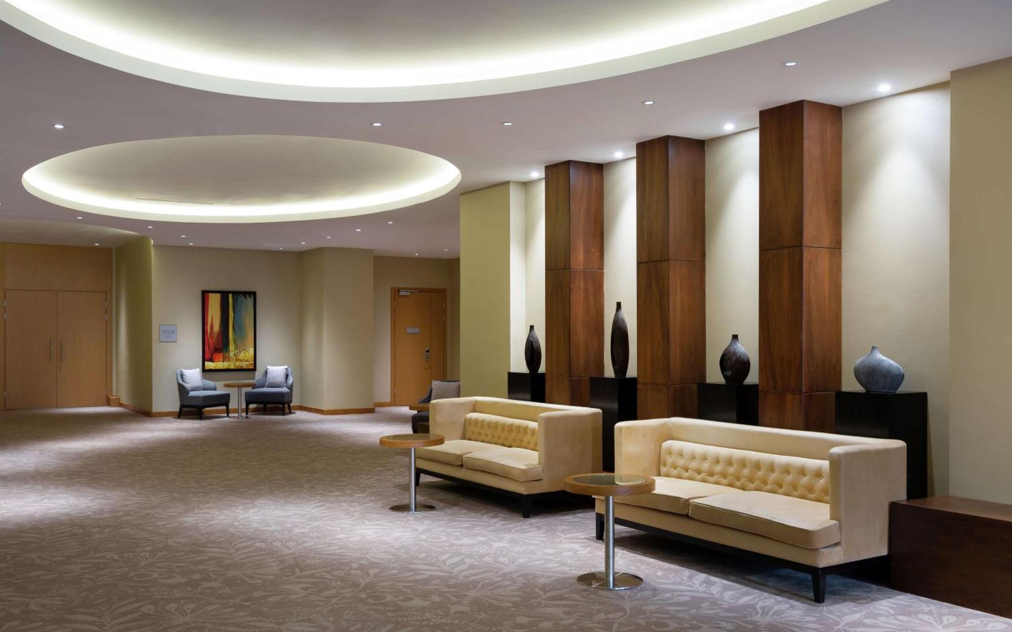 Doubletree By Hilton Almaty Hotell Eksteriør bilde