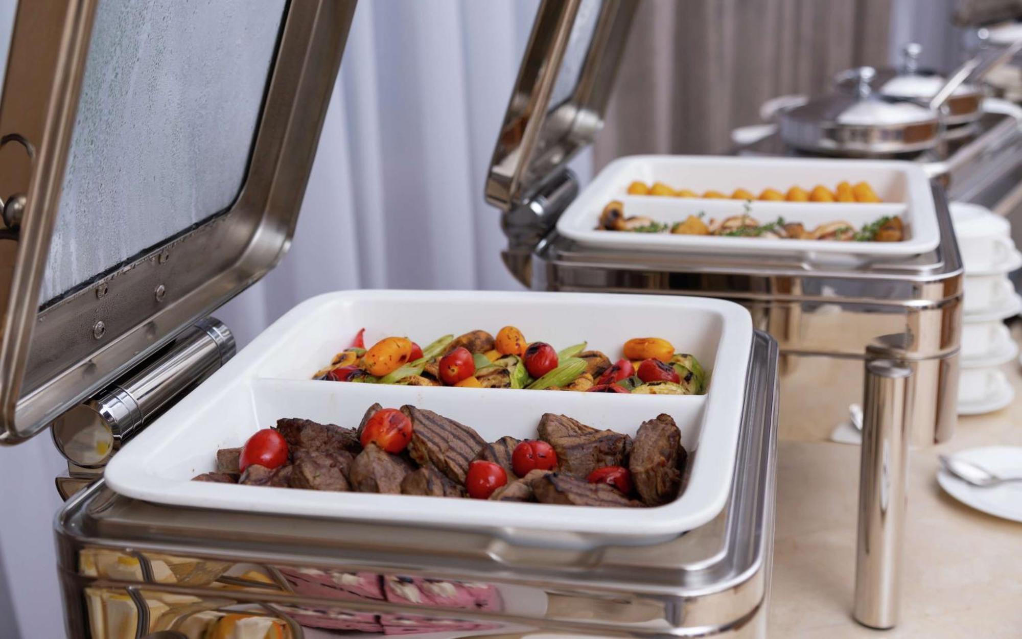 Doubletree By Hilton Almaty Hotell Eksteriør bilde