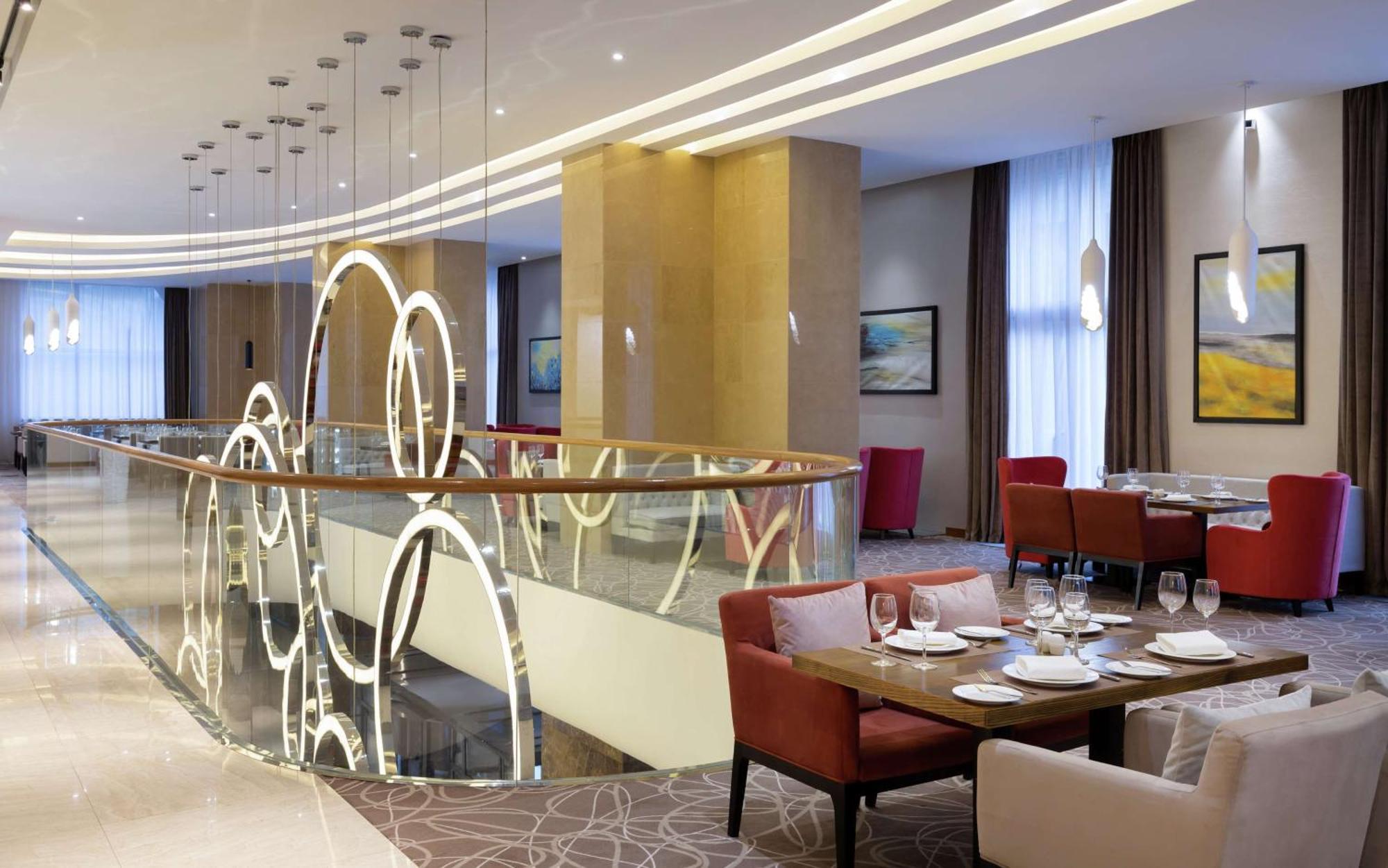 Doubletree By Hilton Almaty Hotell Eksteriør bilde