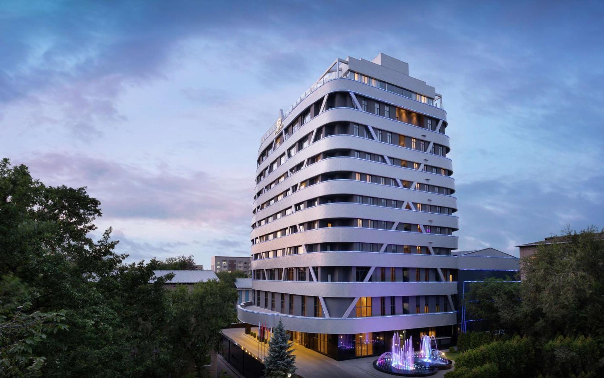 Doubletree By Hilton Almaty Hotell Eksteriør bilde